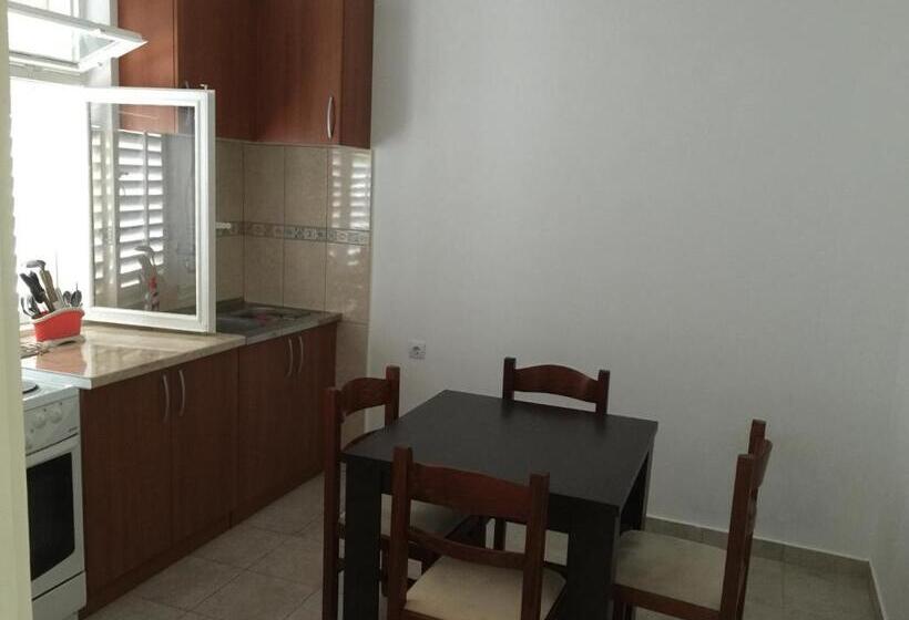 آپارتمان 1 خوابه, Anita Guest House