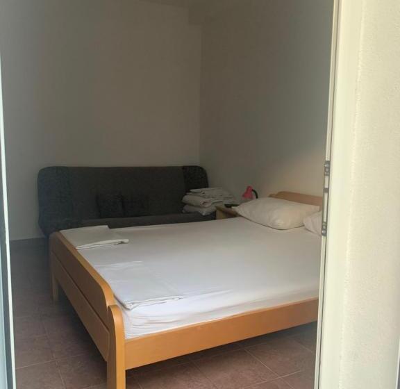 آپارتمان 1 خوابه همکف, Anita Guest House