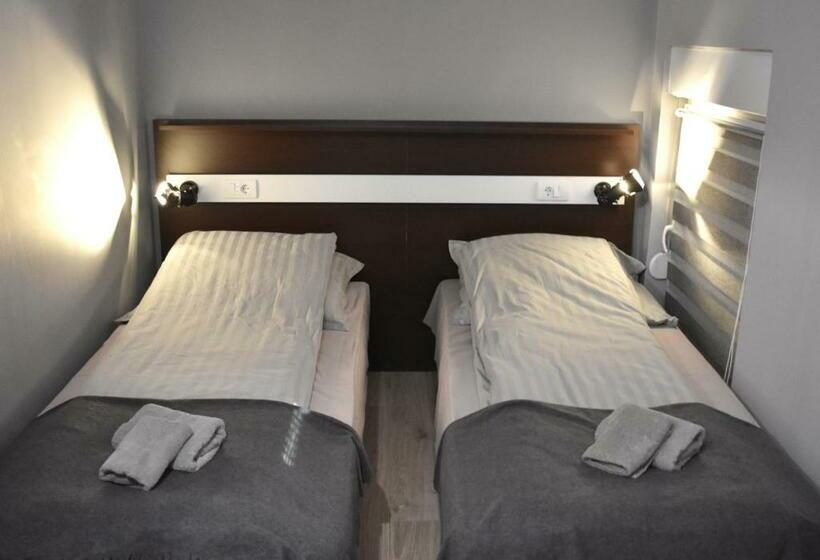 اتاق لوکس, Apartmani Zrenjanin