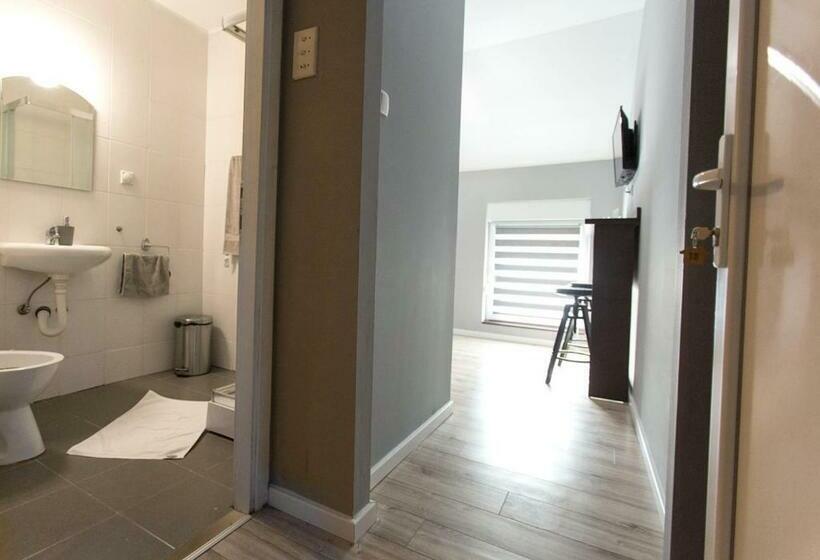 اتاق لوکس, Apartmani Zrenjanin