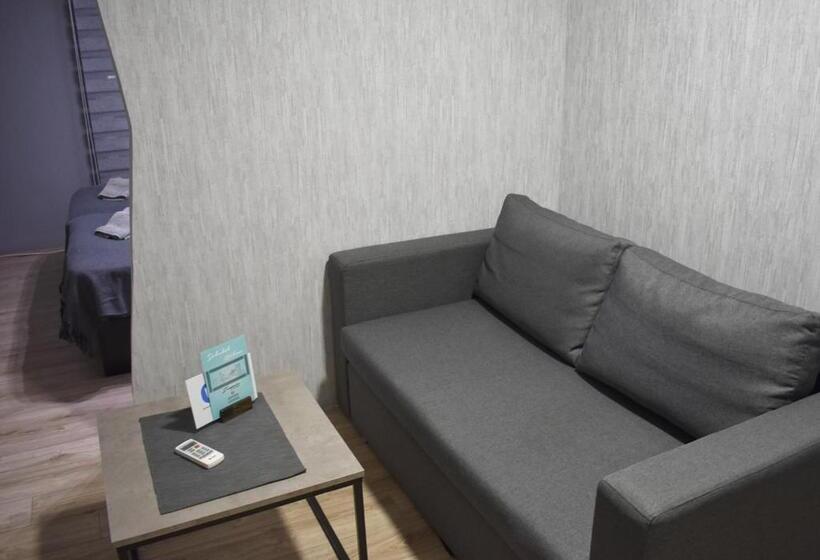 اتاق لوکس با تخت بزرگ, Apartmani Zrenjanin