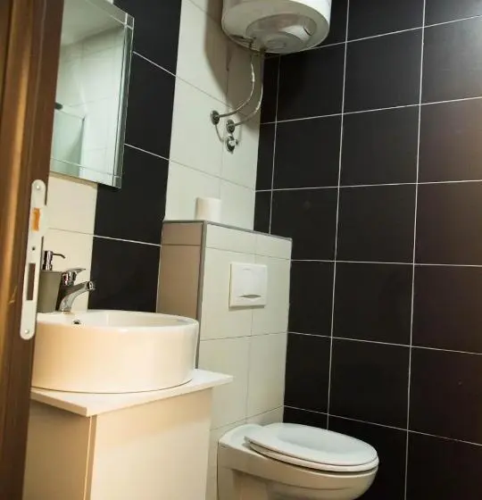 اتاق لوکس, Apartmani Zrenjanin
