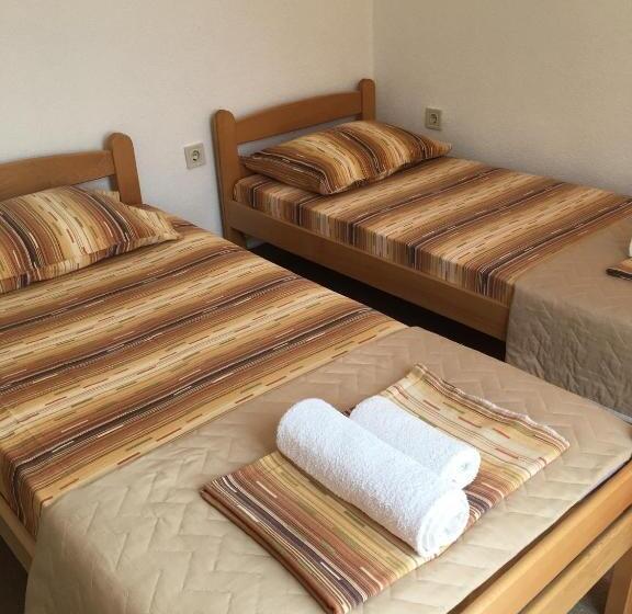 آپارتمان 1 خوابه با بالکن, Villa Rakhimov