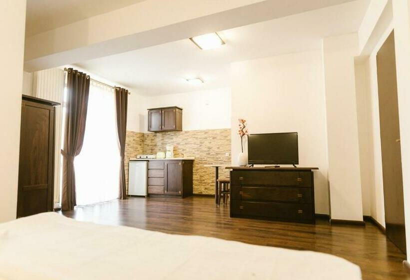 חדר סטודיו סטנדרד, Hanul Conitei