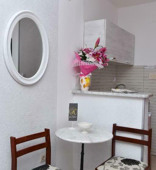 آپارتمان 2 خوابه, Klaris Guest House