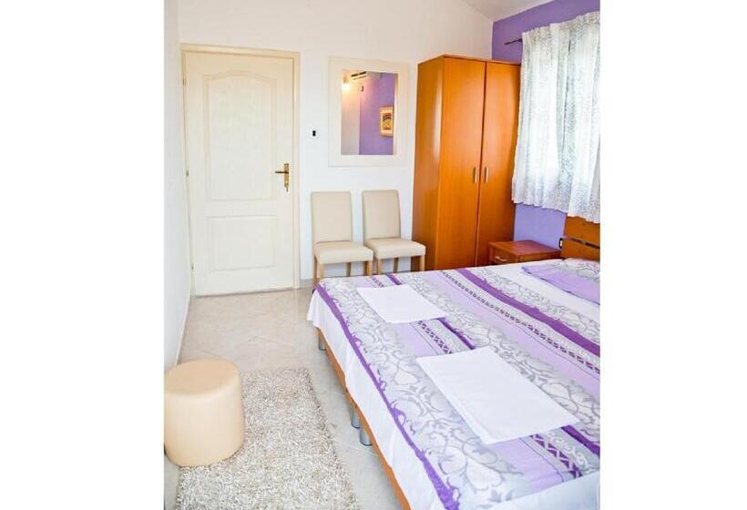 آپارتمان 2 خوابه با بالکن, Klaris Guest House