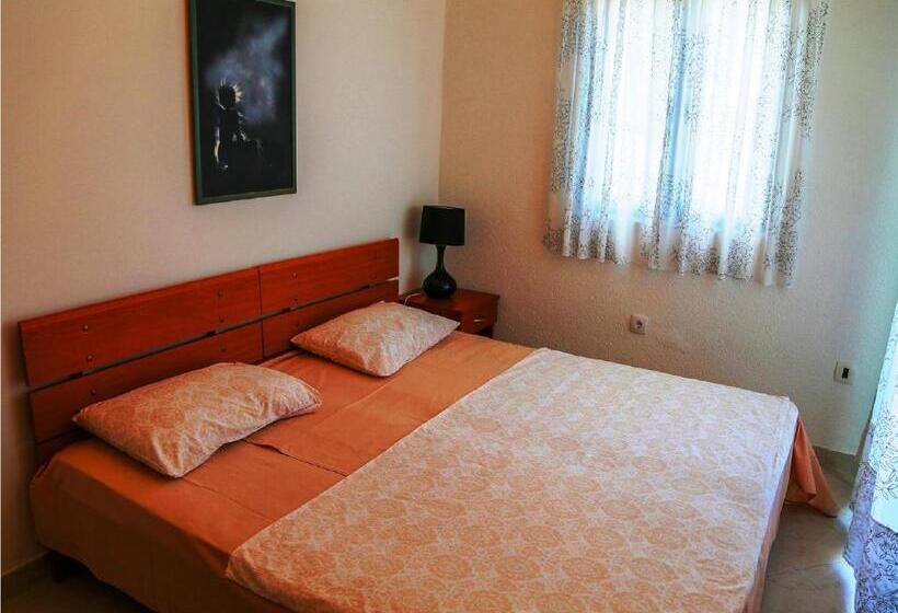 آپارتمان 2 خوابه با بالکن, Klaris Guest House