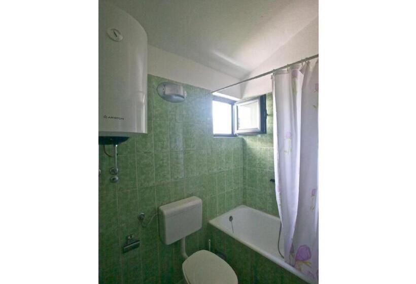 آپارتمان 2 خوابه با بالکن, Klaris Guest House