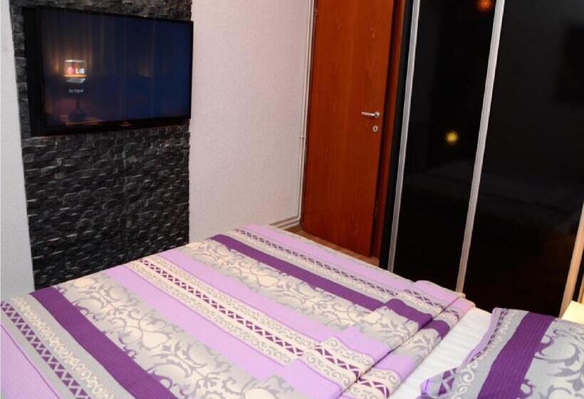 اتاق استاندارد با بالکن, Klaris Guest House