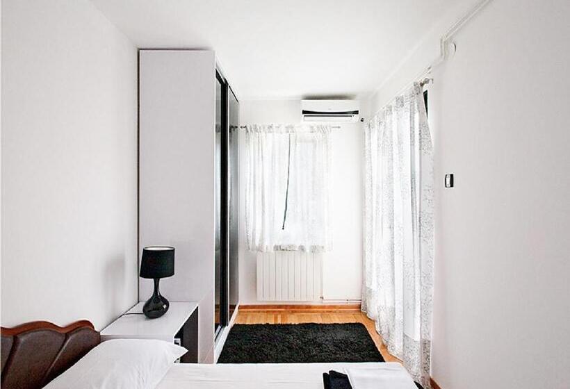 اتاق استاندارد, Klaris Guest House