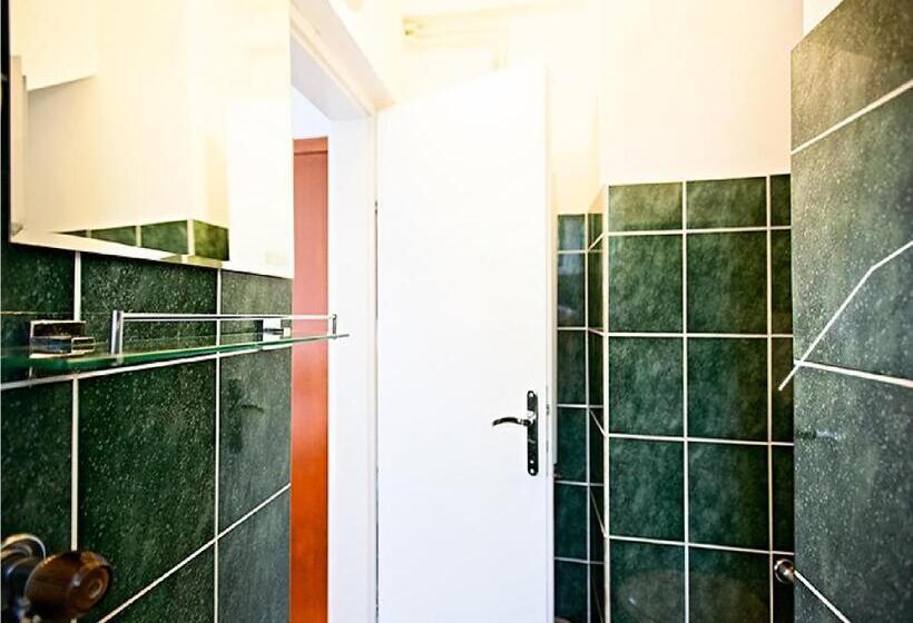 اتاق استاندارد, Klaris Guest House