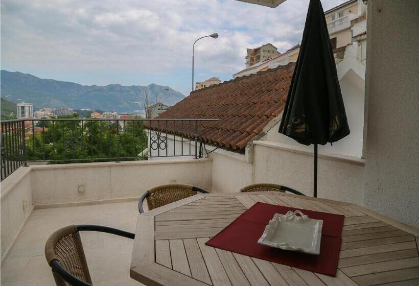 آپارتمان 2 خوابه, Klaris Guest House