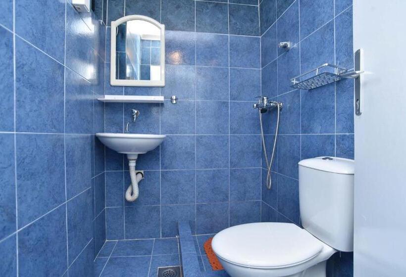 اتاق استاندارد در طبقه همکف, Klaris Guest House