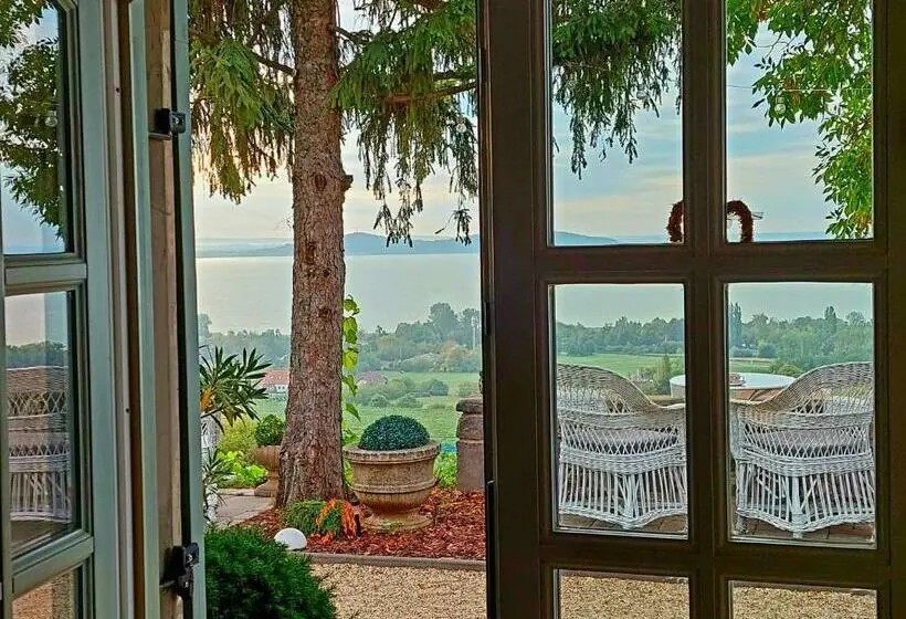 اتاق استاندارد با چشمانداز دریاچه, Maison Bagatell Badacsony
