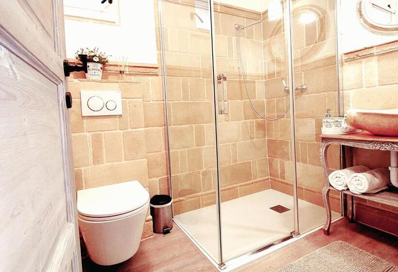 Suite with lake view, Maison Bagatell Badacsony