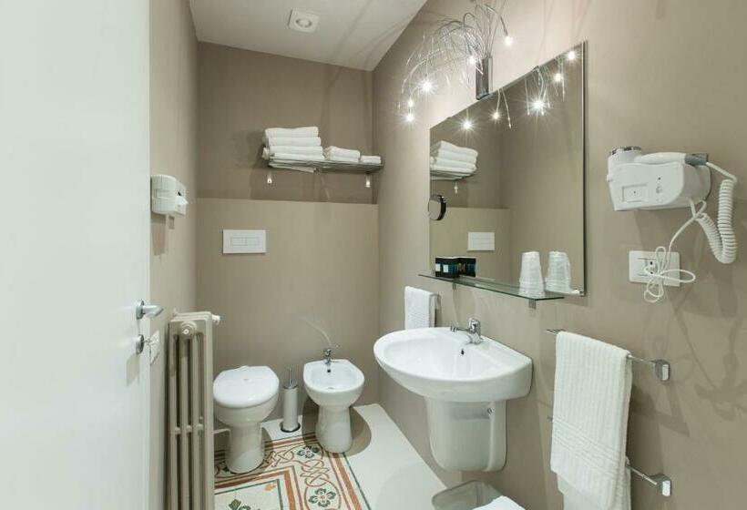 标准三人间, Matera In Vacanza