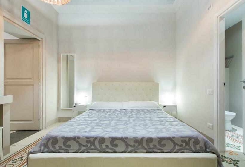 标准三人间, Matera In Vacanza