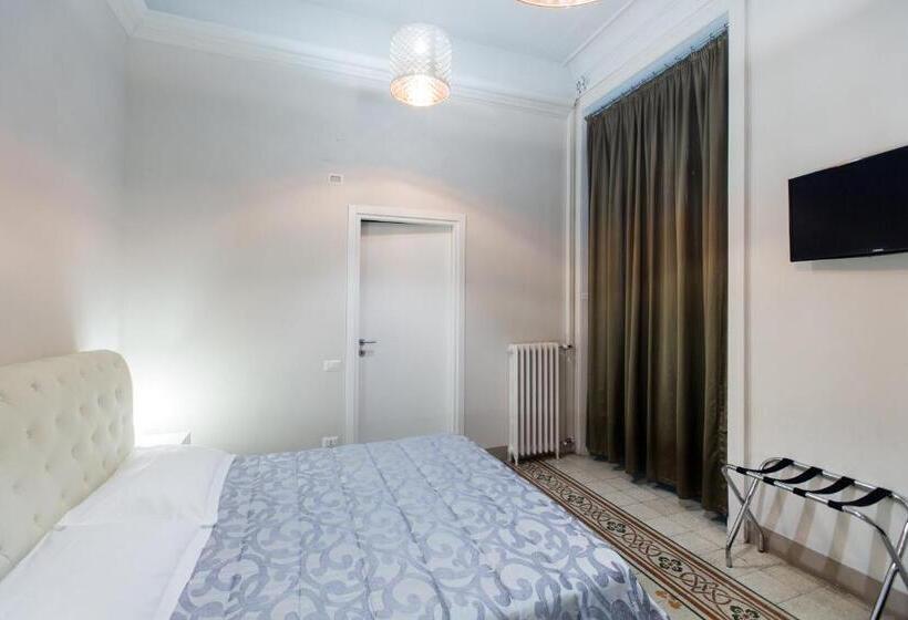 标准三人间, Matera In Vacanza