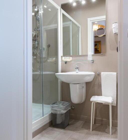 标准三人间, Matera In Vacanza