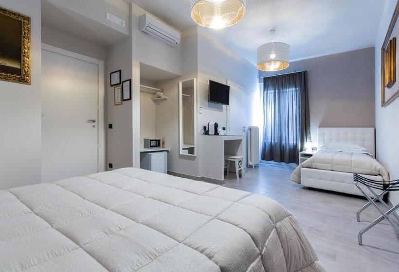 标准三人间, Matera In Vacanza