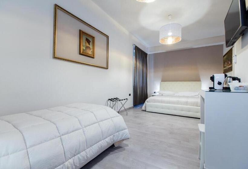 标准三人间, Matera In Vacanza