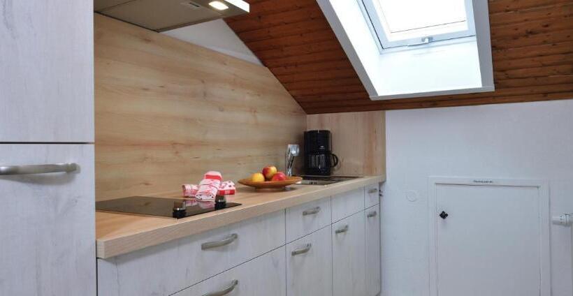 带1个卧室的带阳台的公寓, Panoramablick Ferienwohnungen