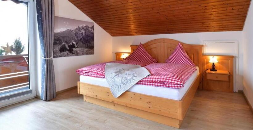 带1个卧室的带阳台的公寓, Panoramablick Ferienwohnungen