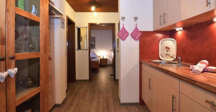 带1个卧室的带阳台的公寓, Panoramablick Ferienwohnungen