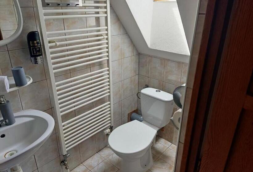 غرفة قياسية رباعية, Penzion Leštiny