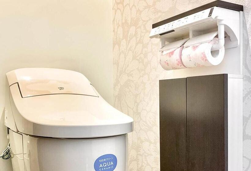 ‫فيلا غرفة نوم واحدة, Sparky’s House