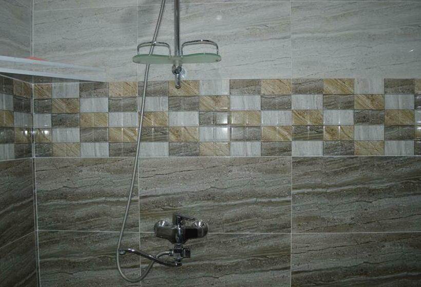 اتاق استاندارد چهار تخته, Tsminda Giorgi Apartment