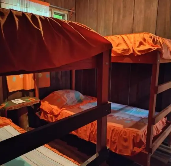 デラックスファミリールーム, Pensión Y Cabinas Colibrí B&b Costa Rica