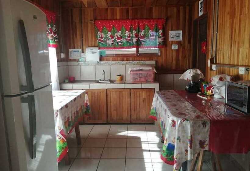 4인용 스탠다드 룸, Pensión Y Cabinas Colibrí B&b Costa Rica
