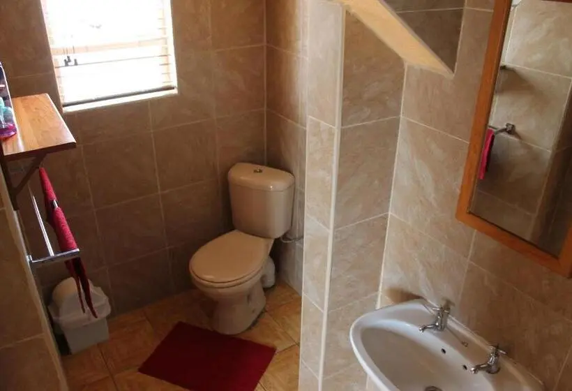 استودیو خانوادگی, The Timeless Way Self Catering Accommodation