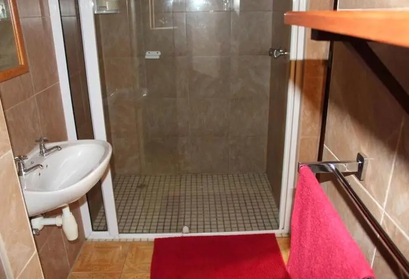 استودیو خانوادگی, The Timeless Way Self Catering Accommodation