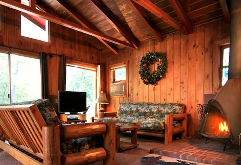 デラックスバンガロー, Silver Pines Lodge