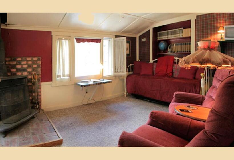 스위트, Silver Pines Lodge