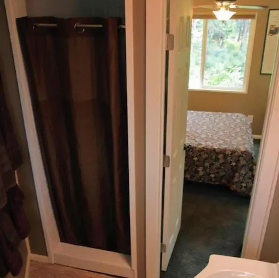 デラックススイート, Silver Pines Lodge