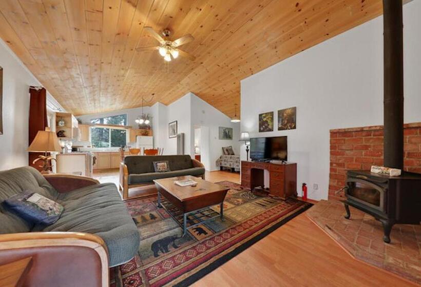 샬레, Silver Pines Lodge