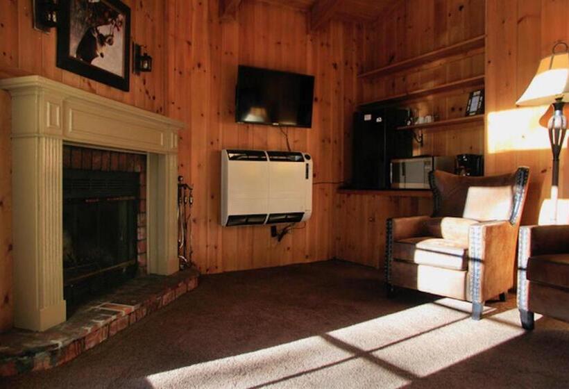 스위트 킹사이즈 침대, Silver Pines Lodge