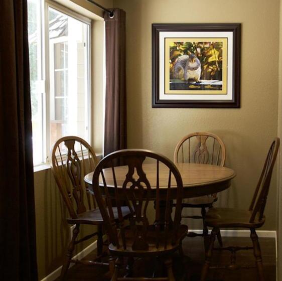 디럭스 스위트 킹 침대, Silver Pines Lodge