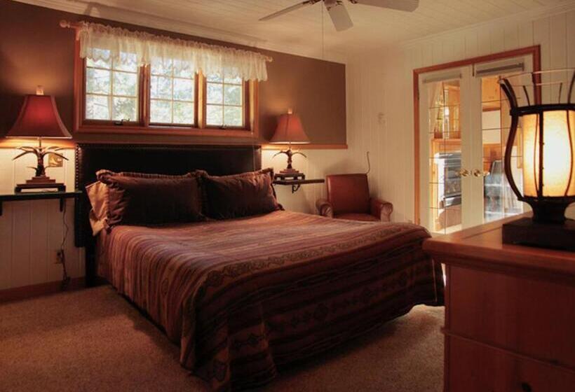 샬레, Silver Pines Lodge