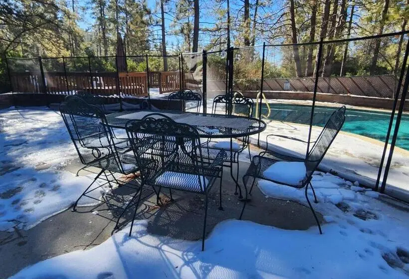３ベッドルームハウス, Silver Pines Lodge