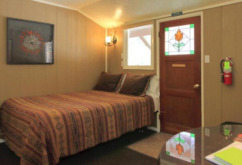 스위트, Silver Pines Lodge