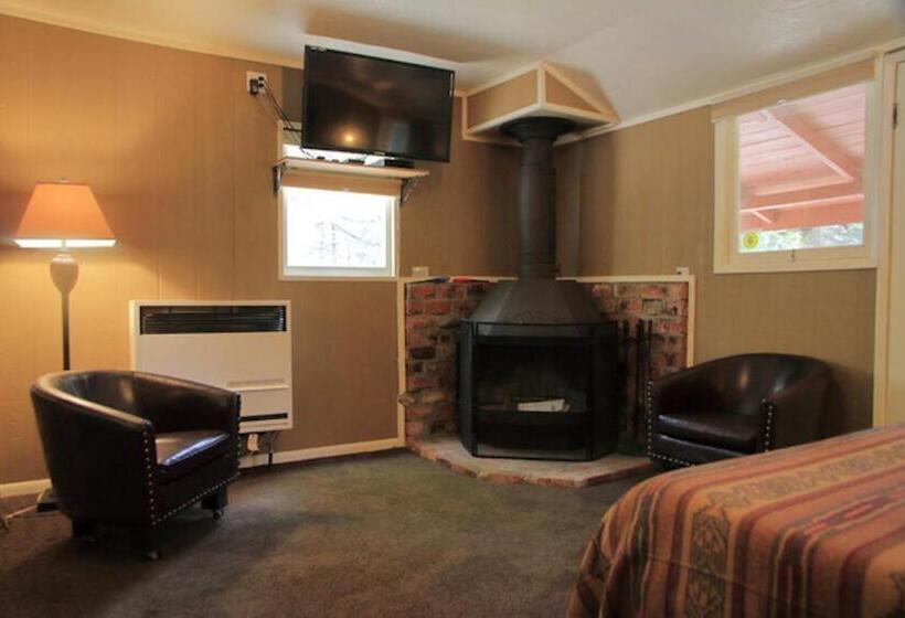 스위트, Silver Pines Lodge