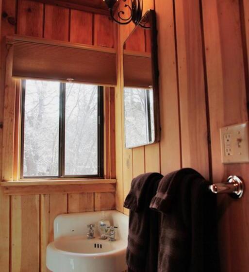 스위트 킹사이즈 침대, Silver Pines Lodge