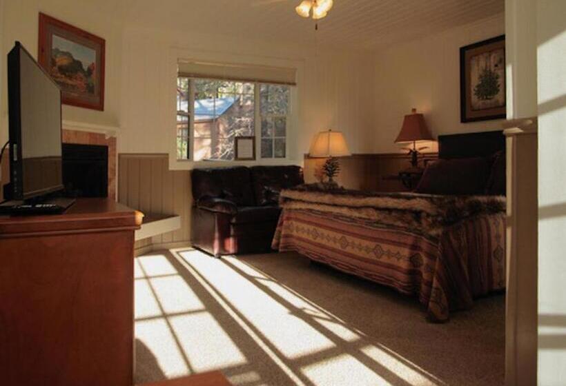 스위트 킹사이즈 침대, Silver Pines Lodge