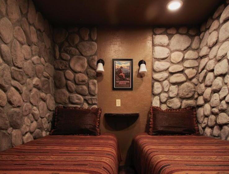 스위트, Silver Pines Lodge