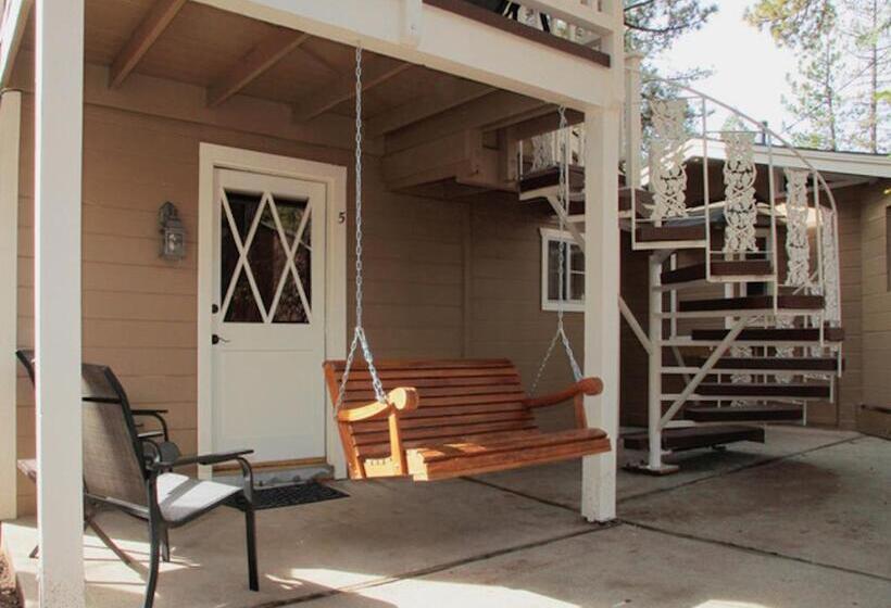 스위트, Silver Pines Lodge