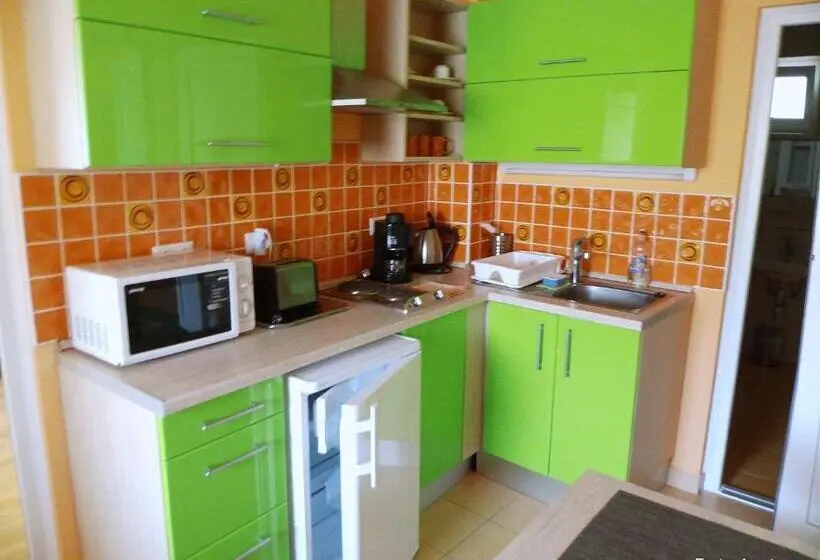 １ベッドルームのデラックスアパートメント, Eszter Apartman